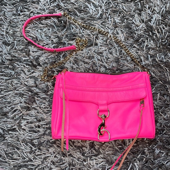 Rebecca Minkoff Handbags - ✨ Rebecca Minkoff MAC Crossbody Bag ✨